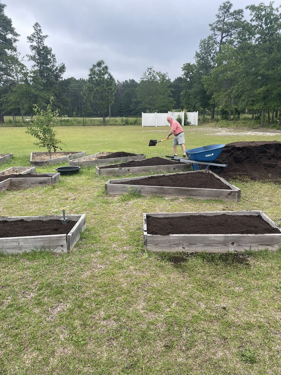 How hot is soil? Getting ready for planting! 👩🏻‍🌾🌻 <a href="/EmmerGeo/">Ed Emmer</a> <a href="/RichlandSWCD/">Richland Soil & Water Conservation District</a>