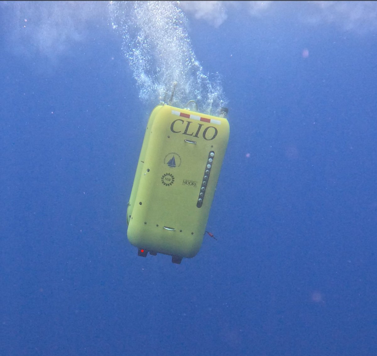 Diving over the East Pacific Rise 9N hydrothermal site today! Hovering above it, then some Lagrangian drift tow-yo-ing and sampling the plume above.