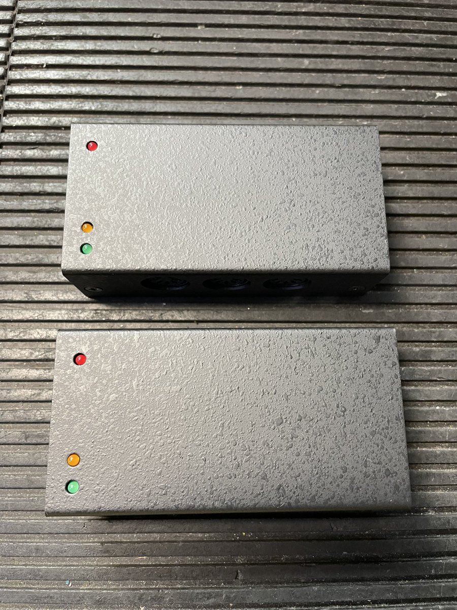 yhayashifrtt's tweet image. MIDIケーブルやARC-3, ARC-4のリンクケーブルを100m以上、延長して使える秘密のボックス製作中(^^)

#freethetone #フリーザトーン