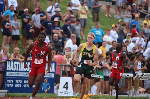 Thanks to god and my coaches after a great conversation with <a href="/DavidBurnett02/">David Burnett</a> I’ve decided to return to track and commit to Iowa Western