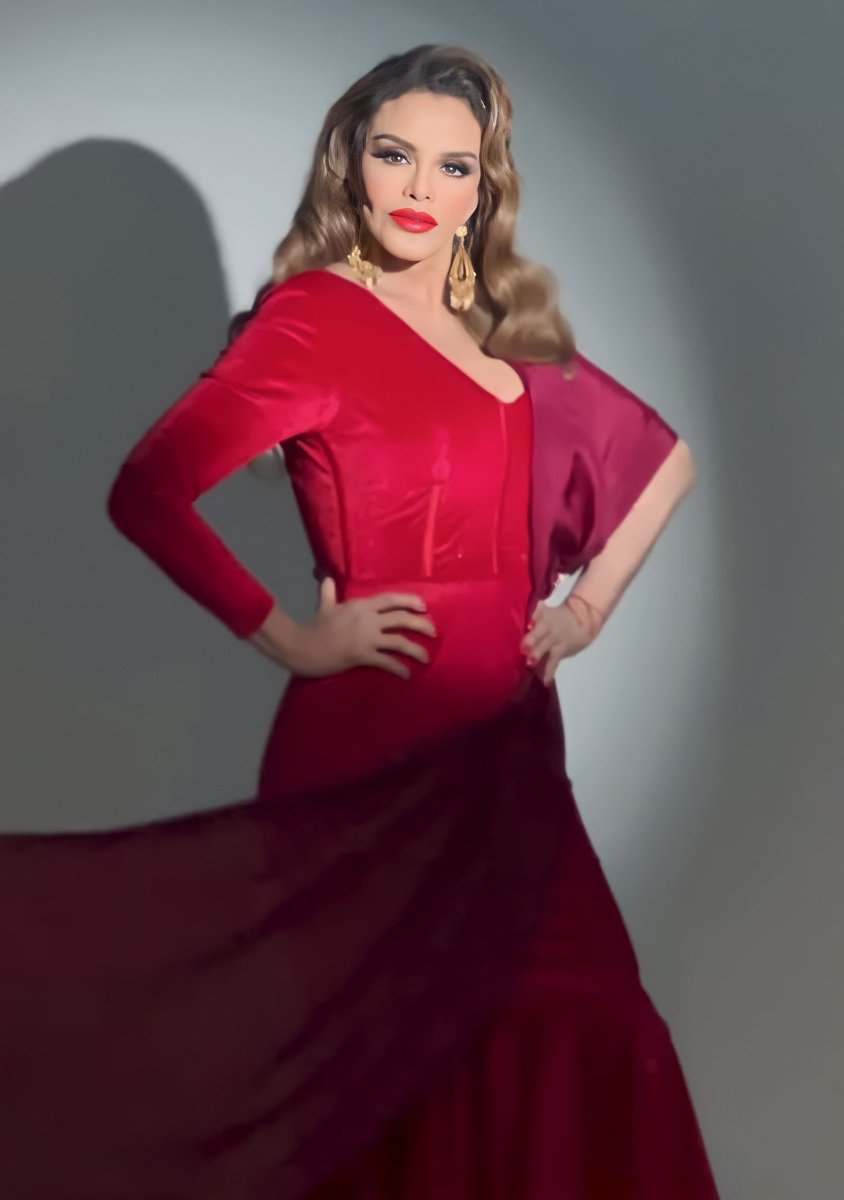 .<a href="/LuciaMendezOf/">Lucía Méndez</a> 
#PorAmorAMéxico
#ConAmorALuciaMéndez
<a href="/javvimerlos1855/">Francisco Javier Merlos Pérez</a> 
<a href="/garzabarragan63/">Raul Garza Barragan</a> 
<a href="/MartnezPi/">Felipe Martínez</a> 
😘👍🏻🌹🌹🌹