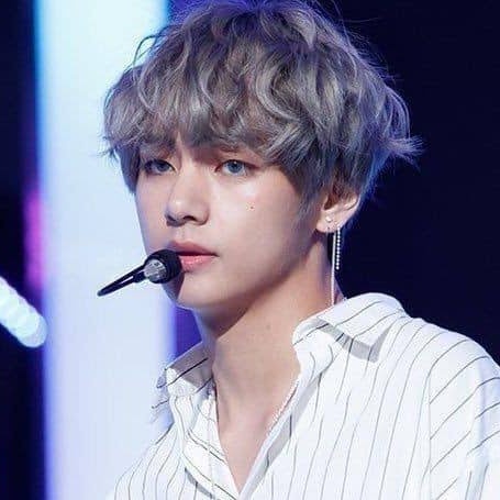 taebokkiii's tweet photo. SILVER HAIR TAEHYUNG IS BACK?!?!!!??! OMGGGG https://t.co/rAGjp6XmbR