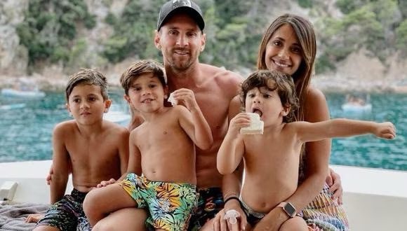 LucaMalladott's tweet photo. ¡DE ÚLTIMO MOMENTO! 🚨🇺🇾

Lionel Messi PREINSCRIBIÓ a sus hijos en el Colegio Biarritz de MALDONADO https://t.co/sHuHtK8cET