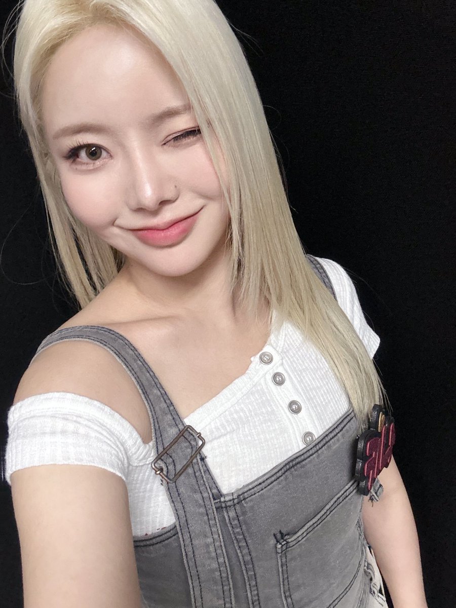 outfitsofgg's tweet photo. #FIFTYFIFTY #Keena 230530
unbalanced white button tee from #Asura
🔗https://t.co/IPVdhKIrBI
💳₩58,650 (sale)
🏷️#oogg_FIFTYFIFTY ; #oogg_Keena ; #oogg_Asura https://t.co/XoEQZAx1SN
