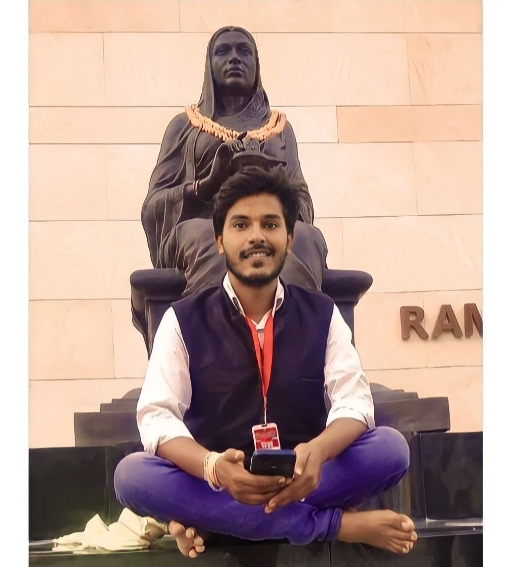 ankitpal_J's tweet photo. लोकमाता अहिल्याबाई होल्कर जी की 298 वीं जयंती पर देशवासियों को हार्दिक बधाई एवं शुभकामनाएं .!
#देवी_अहिल्याबाई_बोर्ड
@ankitpal_J https://t.co/Q7xVtvnoV5