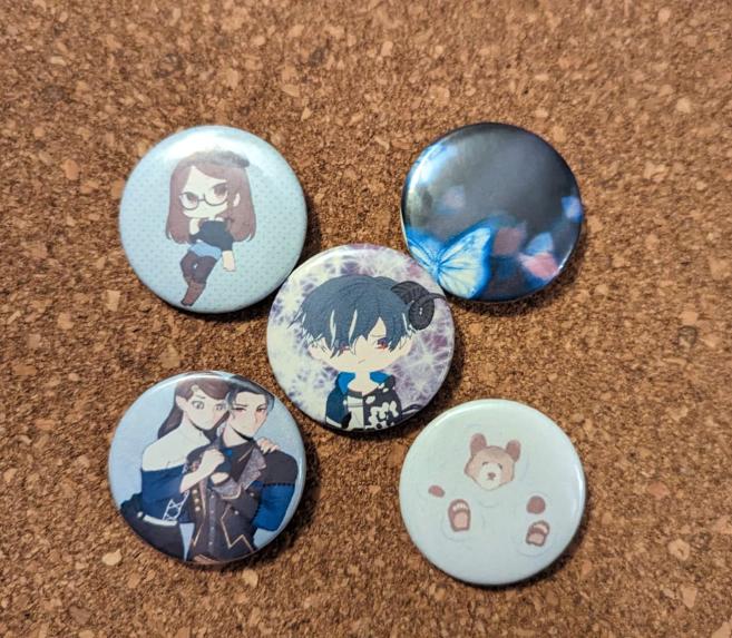 StarryDesigners's tweet photo. You can now order custom design Pins on my Etsy!
Send me a google drive link with the image you'd like created and there you have it. Template is provided (900px circle). Images will be edited to best fit if need be.

#custompins #custombuttons #pinbuttons https://t.co/jjxTqg4W5L