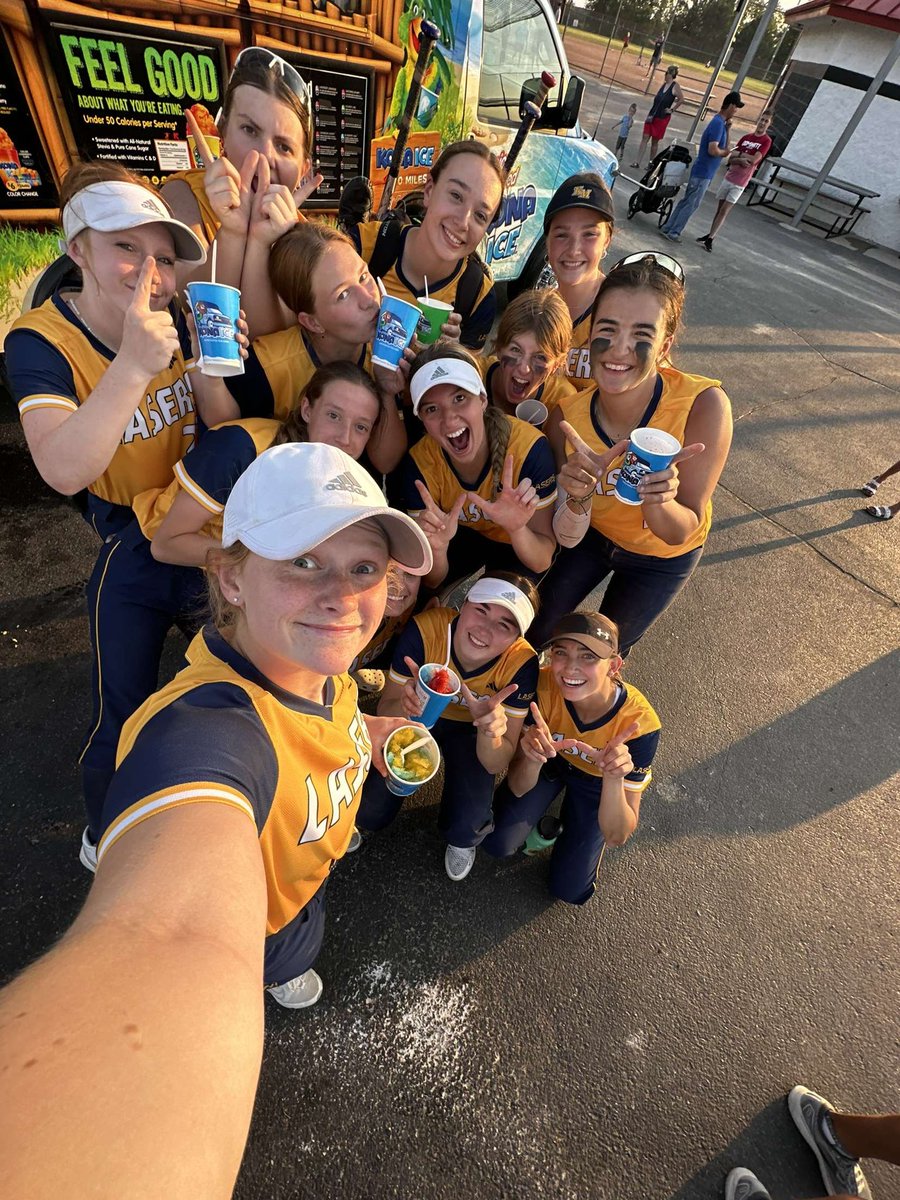 Kettle Moraine High School Softball tweet media