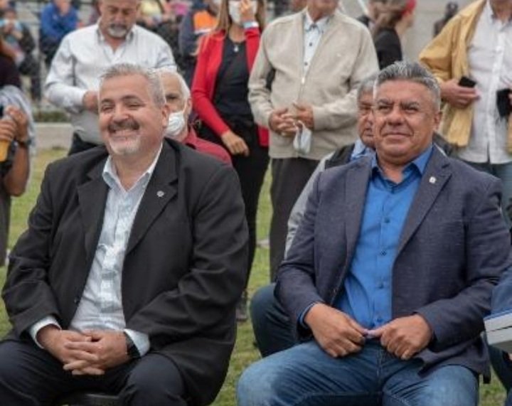 juancaiorossi's tweet photo. @SABADOGOL @Formativo_AFA @hl_fredes @famalovato @camareromartin Muchas gracias   Pte @tapiachiqui y Pte @dantemajori por continuar con las invitaciones para los chicos  a presenciar las jornadas del Mundial Sub-20 https://t.co/V8TP61mVjI