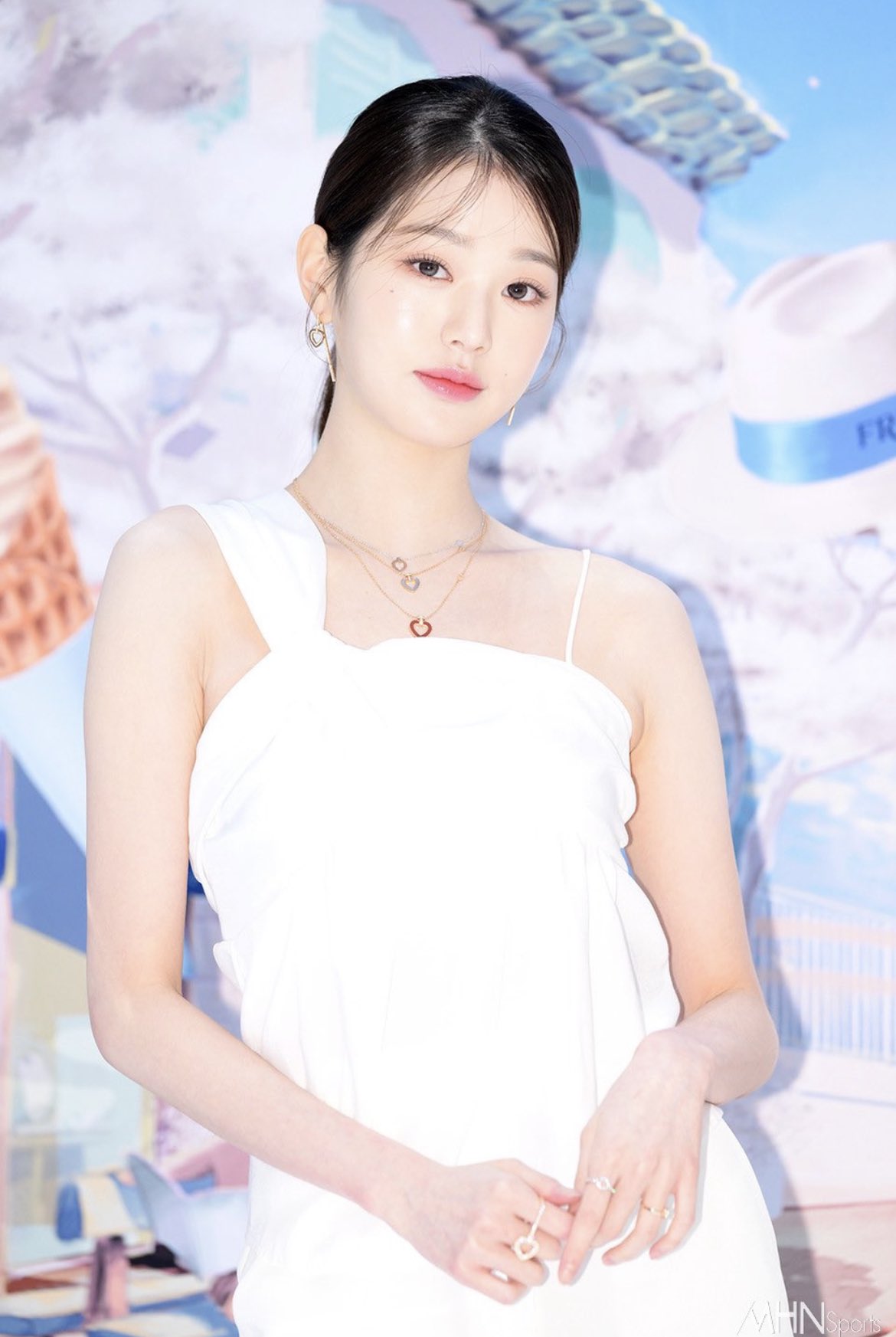 GLOBALMYEON on X: #IVE's Wonyoung at the Fred Jewelry Pop-Up Photo Event.   / X