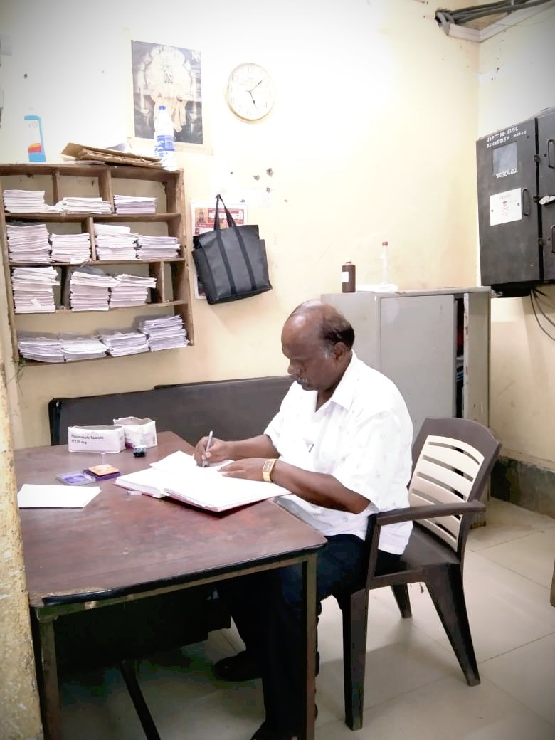 desert_cactus_'s tweet image. अखेर सेवानिवृत्ती चा दिवस 31 मे 2023

Congrats, papa! You have worked tirelessly over the years, and it’s time for you to bask in your hard-earned retirement – let the restful moments commence!🌹

#Pappa❤️