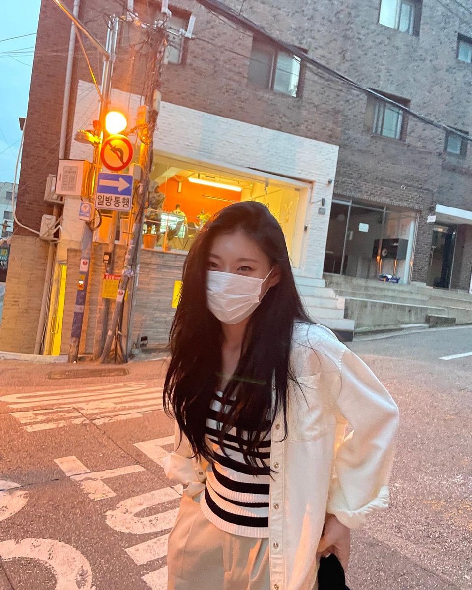 monchaerry's tweet photo. Staying at home while having a few days off can be boring sometimes. When I have nothing to do at home, I will stroll around the neighborhood, buy some street food, and just enjoy the city crowds! https://t.co/IogXb5t2HE