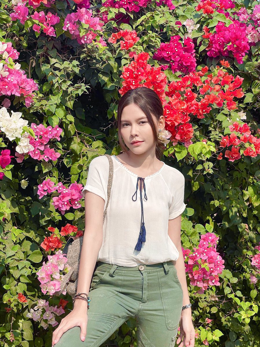 kaimookofficial's tweet photo. 📌วันนี้ละคร#ดอกหญ้าป่าคอนกรีต ep3 
แล้ว เป็นกำลังใจให้มีนาด้วยนะคะ🤍📺🎥
1 ทุ่มตรงทาง#ช่องวัน31 อย่าลืมดูกันนะคะ🫶🏻

#ไข่มุกรุ่งรัตน์ 
#kaimooksnickke 
#kaimookofficial 
#แอดมิน https://t.co/JcxP7LMaAx