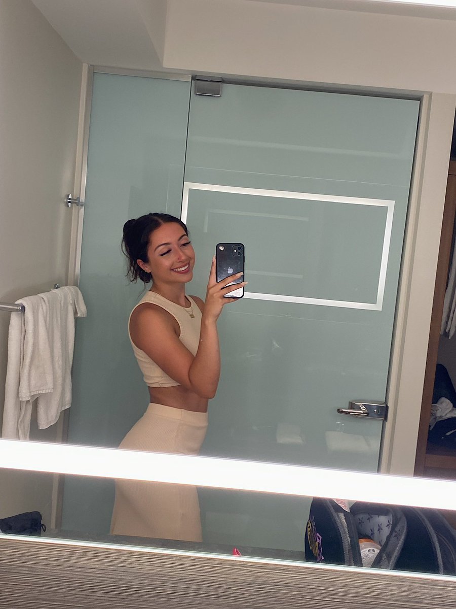 phiaababyy's tweet photo. Worth the Wait https://t.co/IKys5LbSiZ