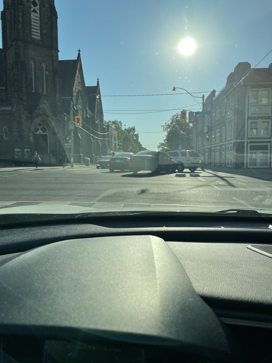 KristaLeeTaylor's tweet photo. @TorontoPolice @311 @cityoftoronto @CityNewsTO Those working the traffic signs at Gerrard &amp; Jarvis are creating massive congestion in the mornings-they don’t understand how many vehicles to let through. People are waiting 6 lights to drive one block AND no left turn to avoid it. https://t.co/efzFlksYAz