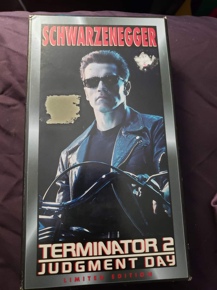 Now showing on DuranDuranTulsa's SciFi Cinema 🎥...Terminator 2: Judgment Day (1991) on glorious vintage VHS 📼! #movie #movies #scifi #actionadventure #terminator #terminator2 #T2 #Terminator2JudgmentDay #JamesCameron #arnoldschwarzenegger #LindaHamilton #RobertPatrick...