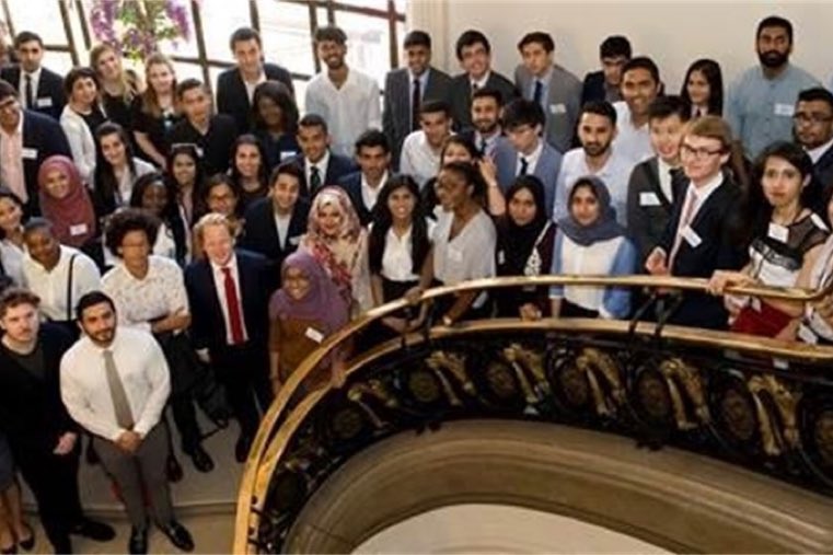 Bob stroud on Twitter "Home office staff are now threatening to strike