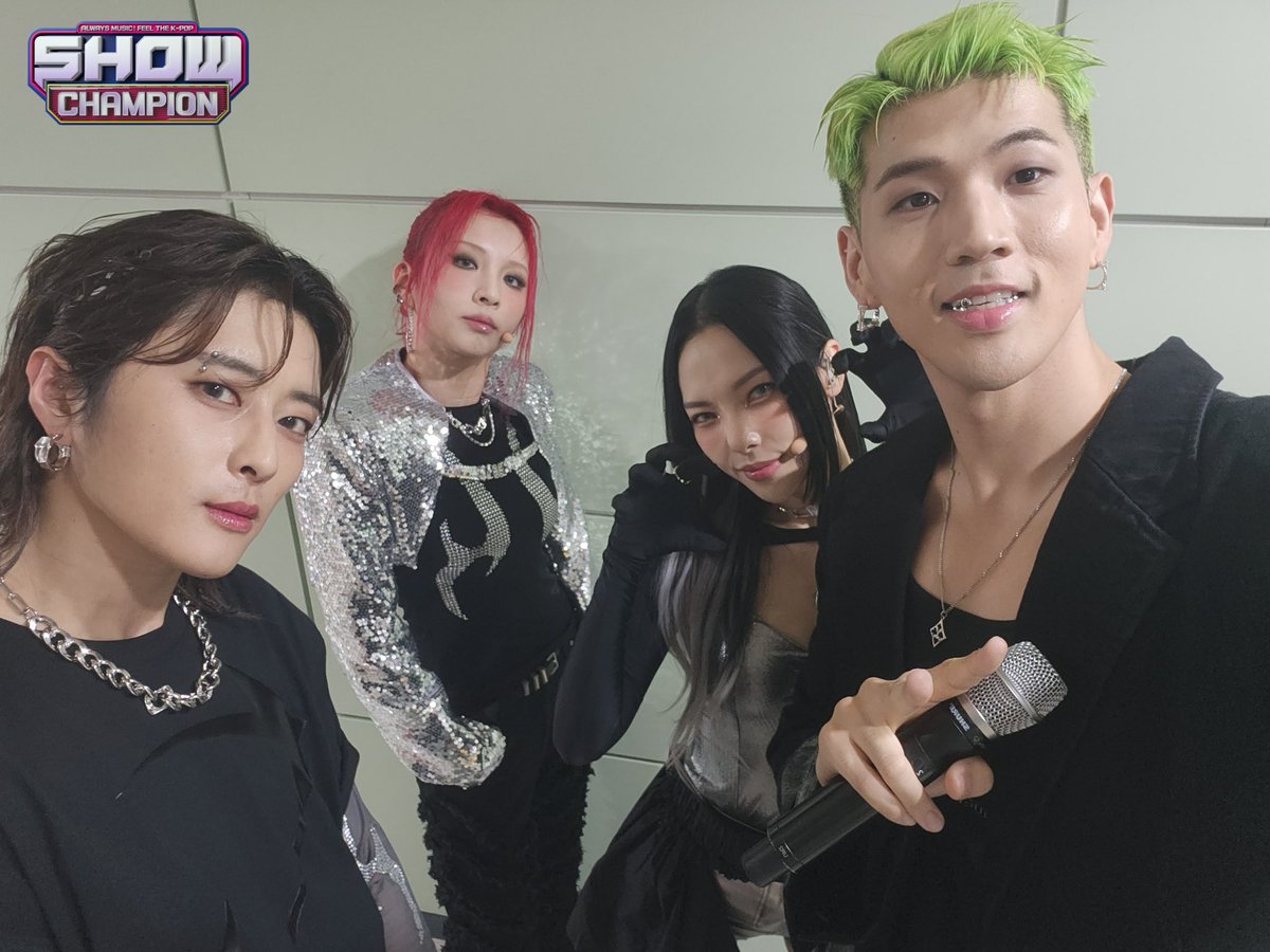 #ICKY 숲 탐험 일지🔎🗺️

2023년 5월 31일 저녁 6시🧭
#쇼챔피언 은  #KARD 💳 를 획득했다🔦❕

카리스마 섹시💃🏻 퍼포먼스 장인🕺

신용카드보다 더 탐나는 
짱카드만 있다면 뭐든 할 수 있어( •̀ .̫ •́ )✧❤️