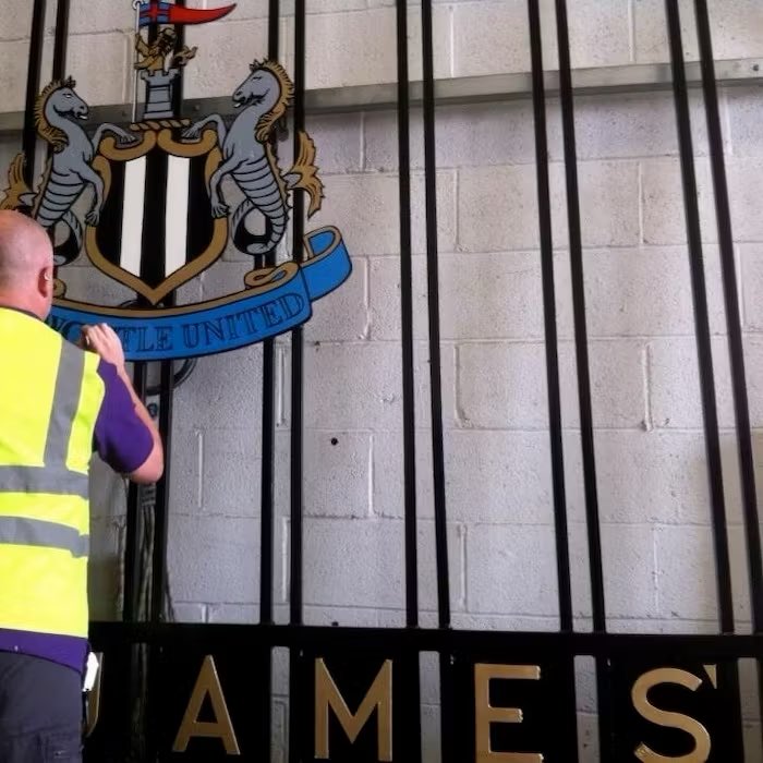 CustomArtwerk's tweet photo. @worflags To right show me the wall https://t.co/JGwdav2VNV