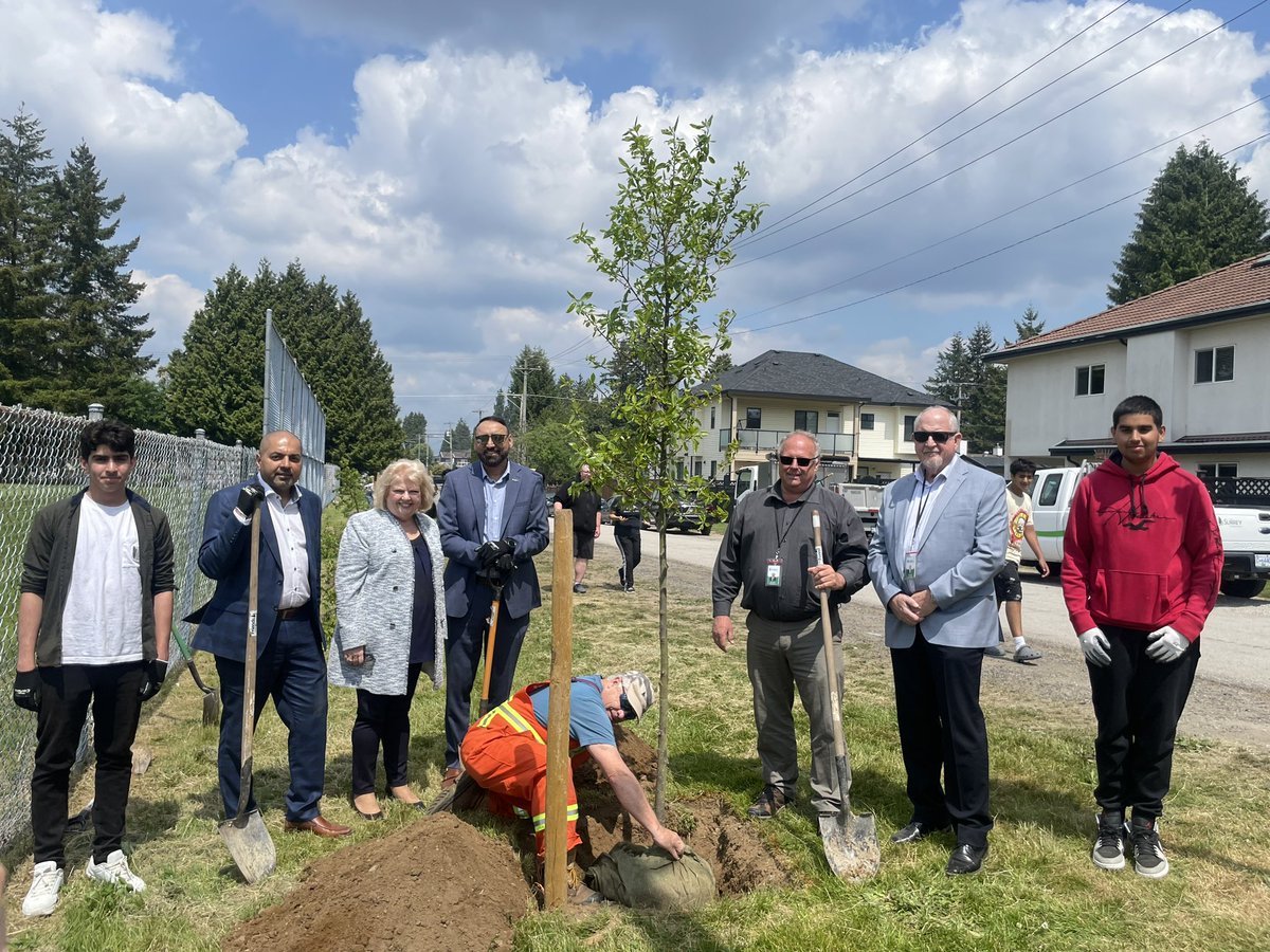 Sunny Deol (he/him) (@sunnydeolsd36) on Twitter photo It was absolutely amazing to see today our <a href="/LAM_Mustangs/">L.A. Matheson Mustangs</a> students see an initiative they started over a year ago become a reality. The east area is now a safer more beautiful place for our community. Thanks to <a href="/CityofSurrey/">City of Surrey</a> <a href="/brendalockebc/">Brenda Locke</a> <a href="/gpthind/">Garry Thind</a> <a href="/nederdhillon/">Neder Dhillon</a> for supporting. It was absolutely amazing to see today our <a href="/LAM_Mustangs/">L.A. Matheson Mustangs</a> students see an initiative they started over a year ago become a reality. The east area is now a safer more beautiful place for our community. Thanks to <a href="/CityofSurrey/">City of Surrey</a> <a href="/brendalockebc/">Brenda Locke</a> <a href="/gpthind/">Garry Thind</a> <a href="/nederdhillon/">Neder Dhillon</a> for supporting.