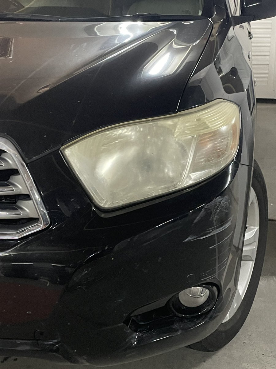 andrewhiggo's tweet photo. Wouldn’t have believed it if I hadn’t done it myself. Tried plenty other options to no avail to clean these headlights. Then a tip and bingo, done. All for less than a few dollars! #headlights #cleanheadlights #CleaningTips https://t.co/3ZoMn1KTuk
