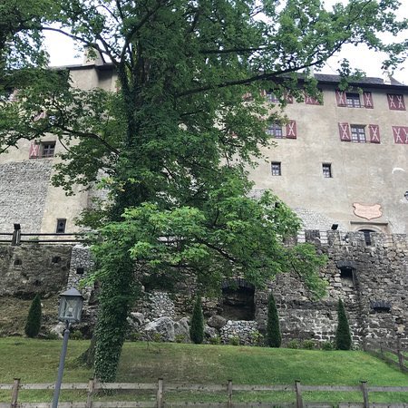 MatzenJakob's tweet photo. #schloss #matzen in #brixlegg #reithimalpbactal #tirol #Austria near #Munich
Mr. Reüter is ether a coward or the people disrespecting me over the years on his behalf don’t want him to know how funny I really am. #reuters @Reuters https://t.co/g5qk7X8jrk