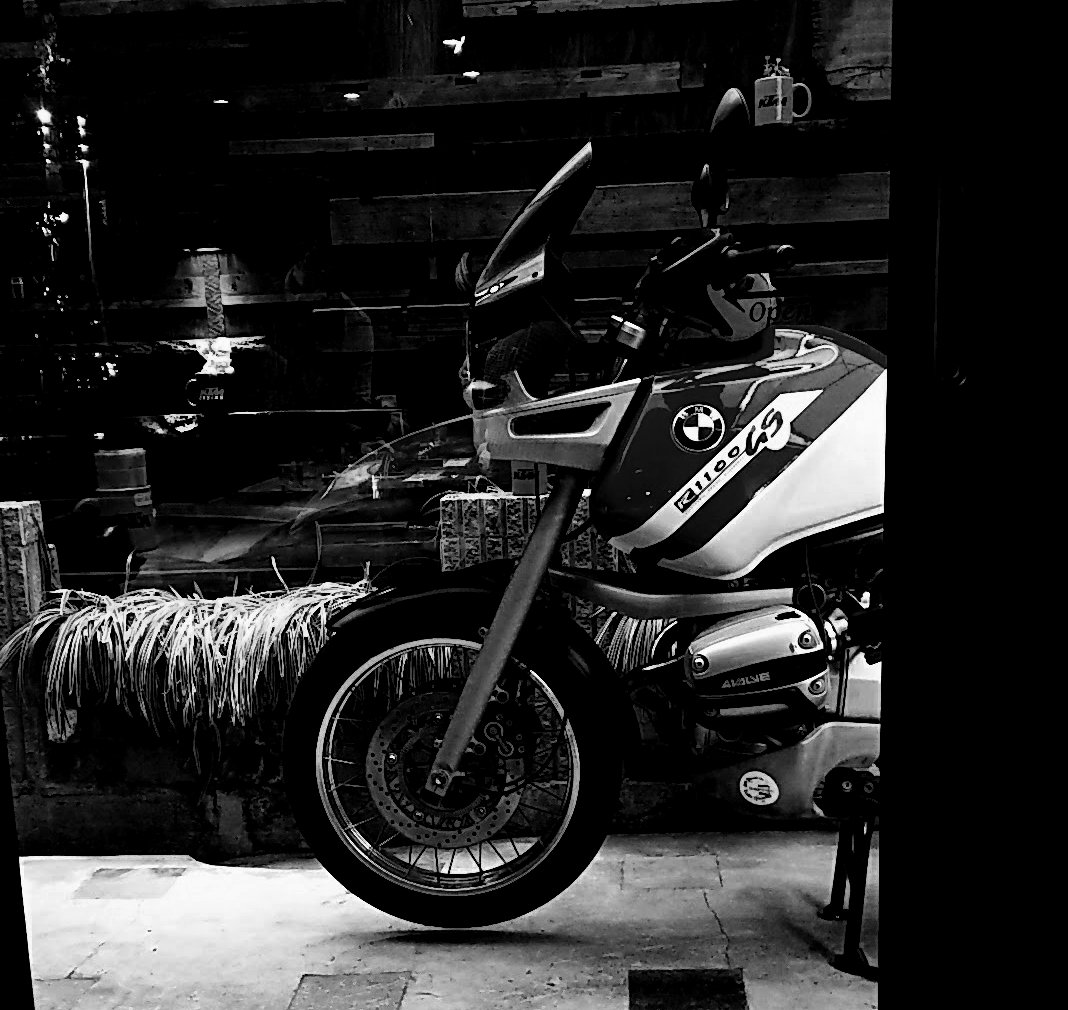 nasan71983439's tweet photo. バイク乗っている事を
忘れてしまいそうなので上げておきます
#r1100gs #ツーリング https://t.co/OXvV38uUYO