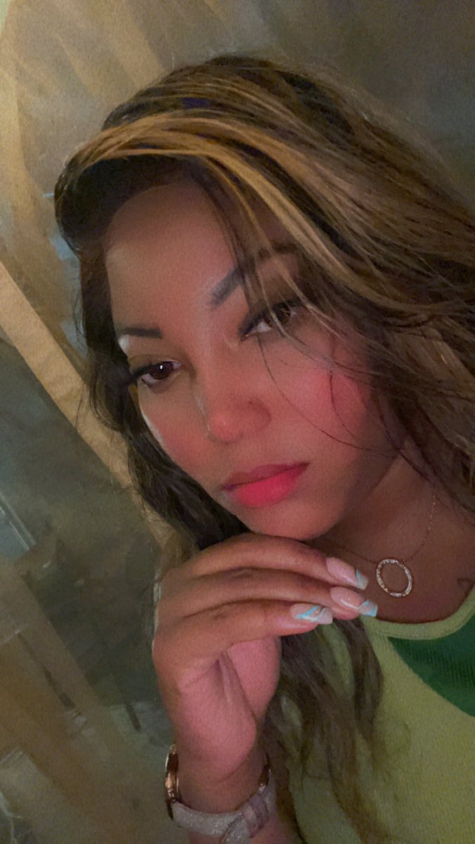 CharsityJ's tweet image. What it looks like being fucked up 🤣