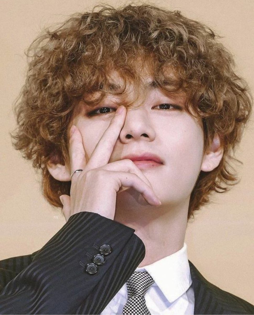 V IS COMING/FRI(END)S💗💗!! tweet media