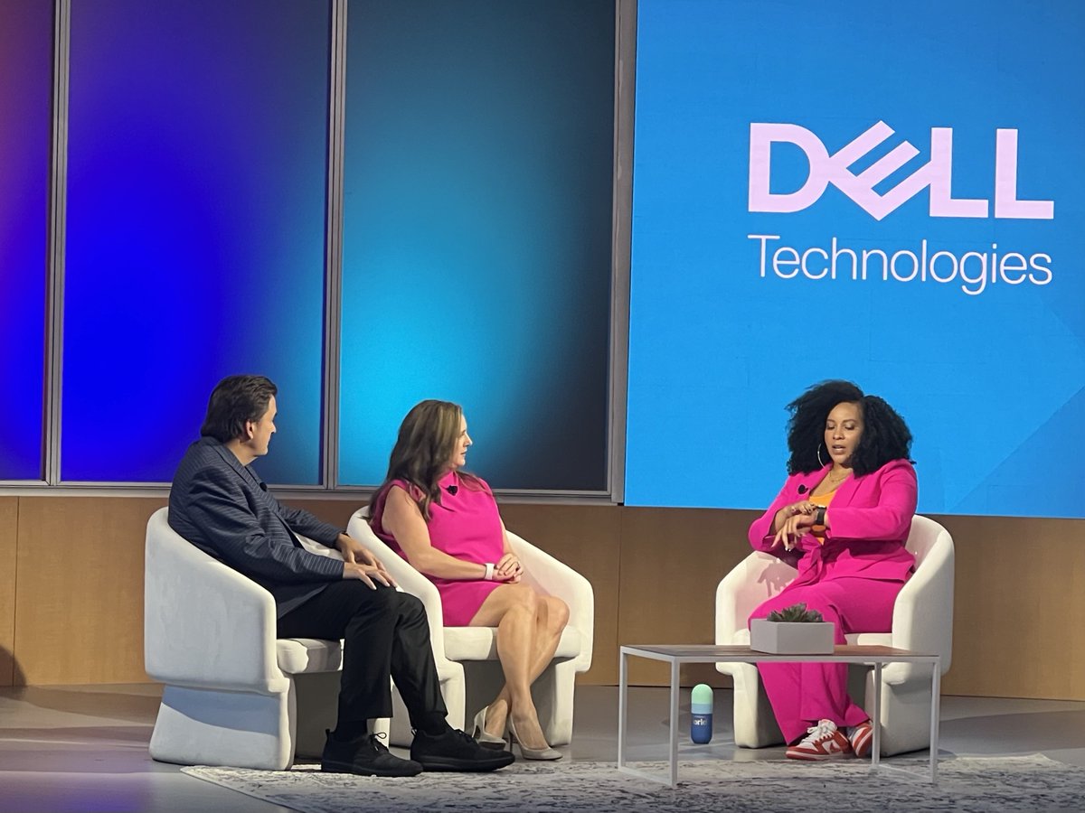 mclynd's tweet photo. Truly enjoyed speaking on stage and on camera about #ZeroTrust, #Multicloud, and #innovation at #DellTechnologiesWorld with @Dell Execs Herb Kelsey, Jim Shook, Mindy Cancila (@mcancila), and several others.
Special Thanks to @YuHelenYu & @JanineWegner
#DellPartner #DellTech https://t.co/C7eHKdg21O
