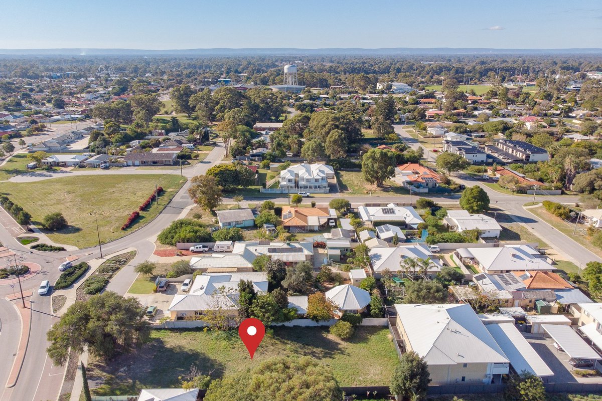 PerryMandurah's tweet photo. This prime 1,062m² vacant block awaits you, in the heart of Mandurah's thriving commercial and residential area. Zoned R100 "Mixed Use" lot, with convenient roadside parking bays and an impressive 20.12m frontage. For more info visit: or call Barry Mitting direct on 0414 475 607 https://t.co/zpkrd6sxWB