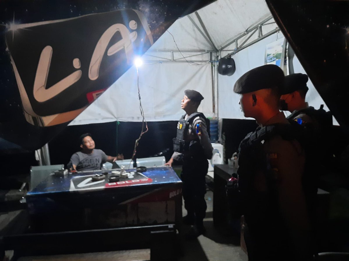 Satsamaptaresb's tweet photo. Untuk Memberikan Rasa Aman Kamtibmas Anggota Sat Samapta Polres Bontang Melaksanakan Patroli Malam Di Wilayah Kota Bontang
#Poldakaltim
#kamihumaspolri
#ProgramPrioritasKapolri
#polripresisi
#kapolresbontang
#polresbontang
#satsamaptapolresbontang https://t.co/SsrN0zyMQA