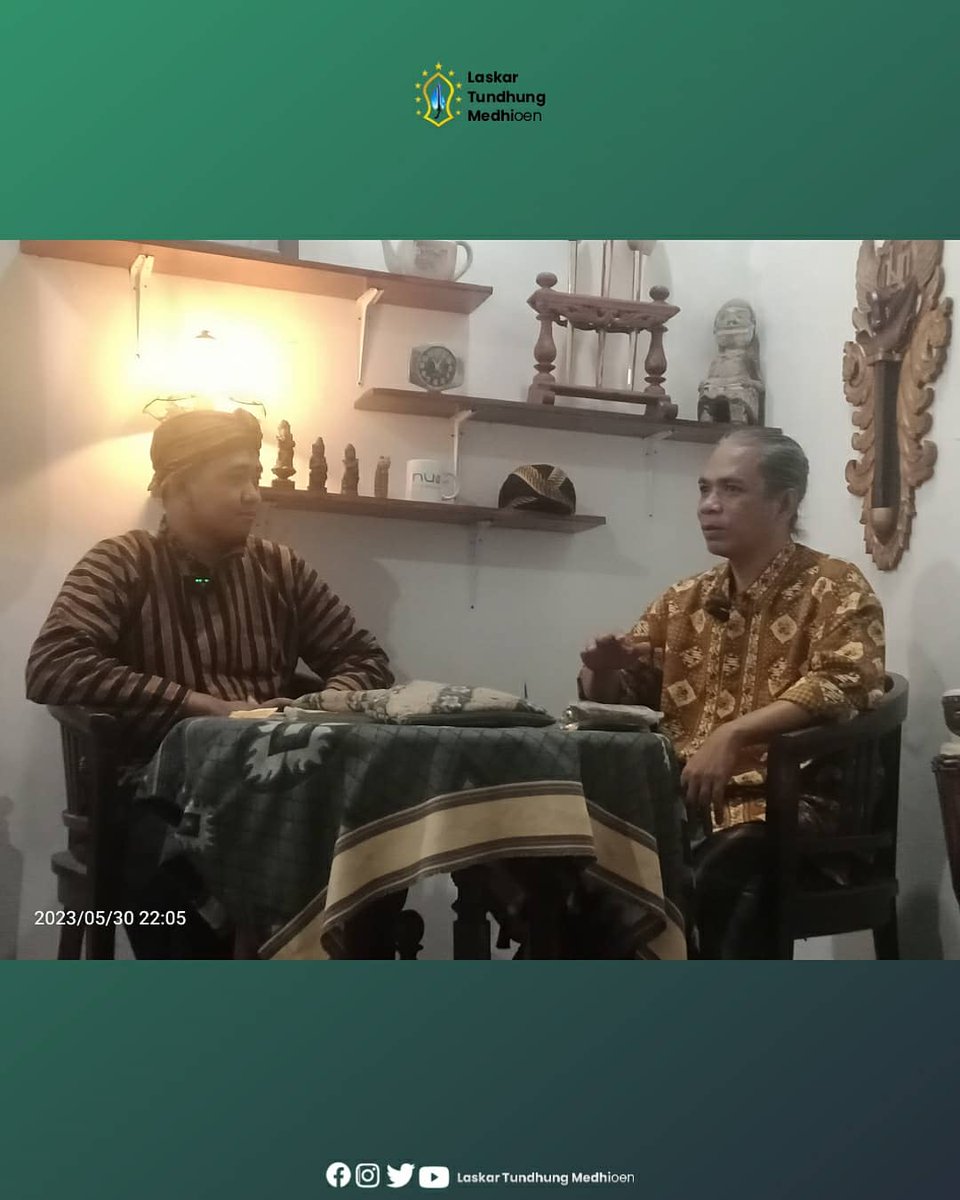 laskartundhung's tweet photo. Semalam kami
diundang @nukotamadiun podcast tentang edukasi Keris &amp; Pusaka pada generasi milenial. 

Tunggu tayangan nanti di kanal YouTube NUTV Kota Madiun setiap Malam Jum'at Legi. 

Semoga menambah wawasan bagi kita semua ttg karya otentik leluhur. 

#laskartundhungmedhioen https://t.co/z4dWoYtwMb