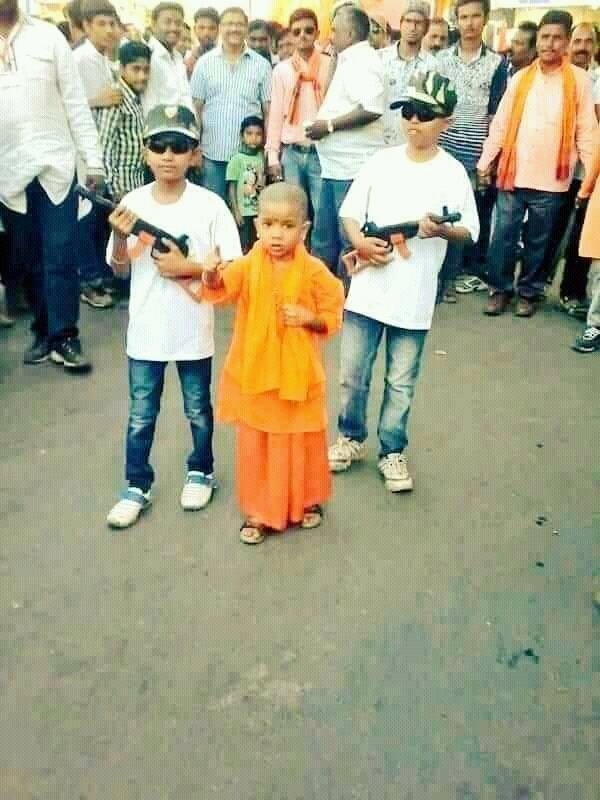 mrajawat's tweet photo. मेरा भारत बदल रहा है!
अब बच्चे नकली सेंटा नही अब बच्चे मोदी जी योगी जी बनने में ज्यादा विश्वास रखते है!
🚩 जय श्री राम 🚩 https://t.co/NsKAzouUPw