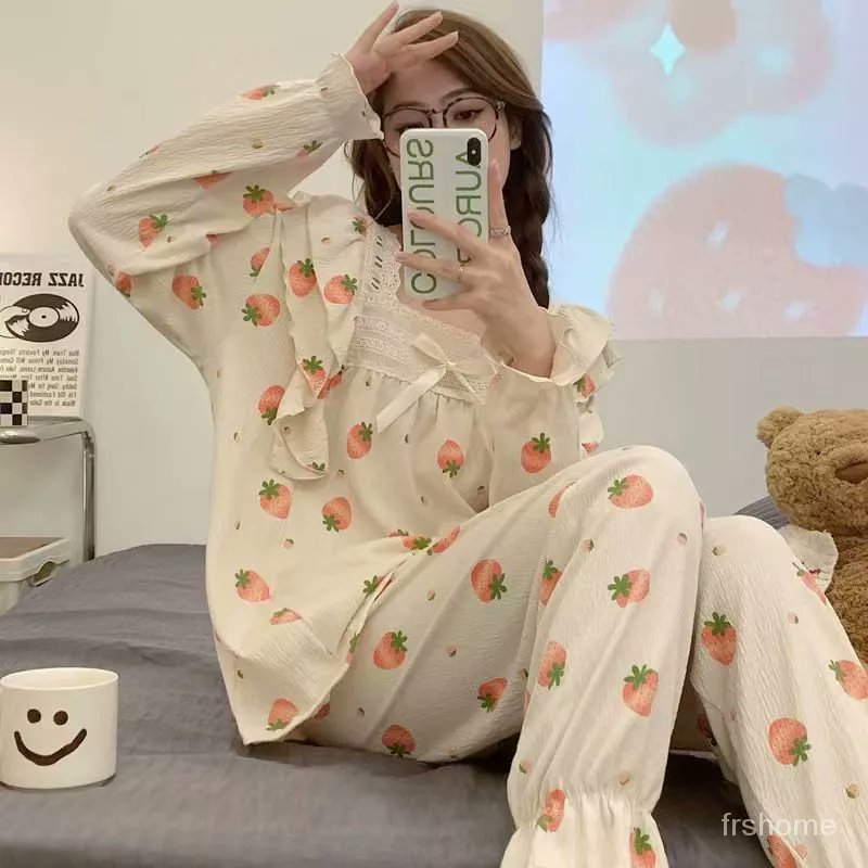 ReferenceYou's tweet photo. aesthetic pajamas on shopee✧⁠*⁠。

-A thread https://t.co/7o6rsQdJaG