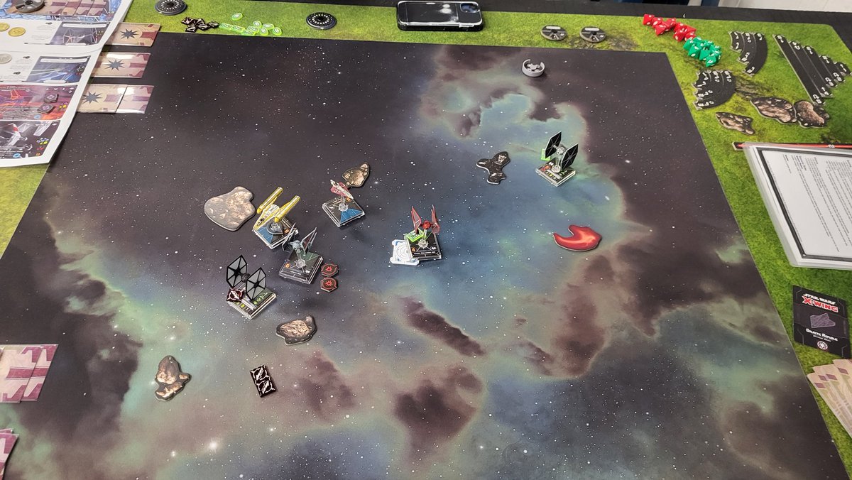 MARVOLtiger's tweet photo. Definitely had a good time playing X-Wing. I'm still learning the game, but it's definitely fun #X_Wing #StarWars https://t.co/MSnDwfDBer