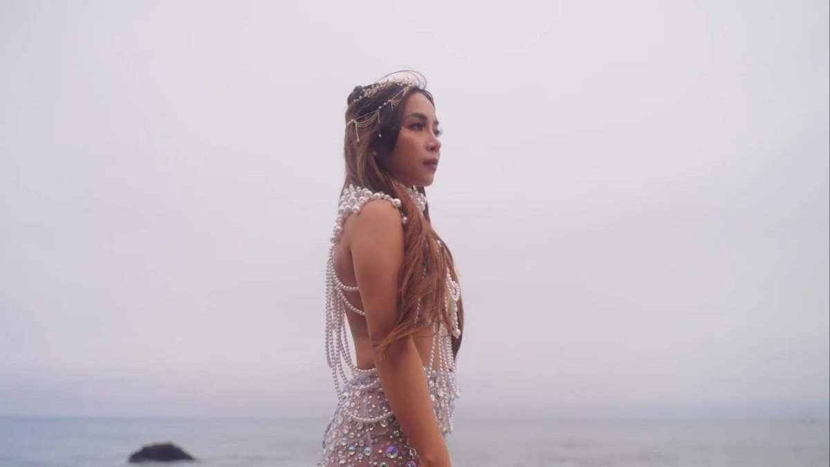 4iD_GuideTeam's tweet photo. [4TH IMPACT COVERS]

Solo snaps in their new song cover `Part Of Your World` from #LittleMermaid🧜‍♀️ @HalleBailey✨

Watch the full Music Video here:
🔗https://t.co/DhqAHw14L7

PartOfYourWorld by 4TH IMPACT
@4thImpactMusic #4thImpact
#4thImpact_PartOfYourWorld
#4thImpactCovers https://t.co/RgUlWzKSey