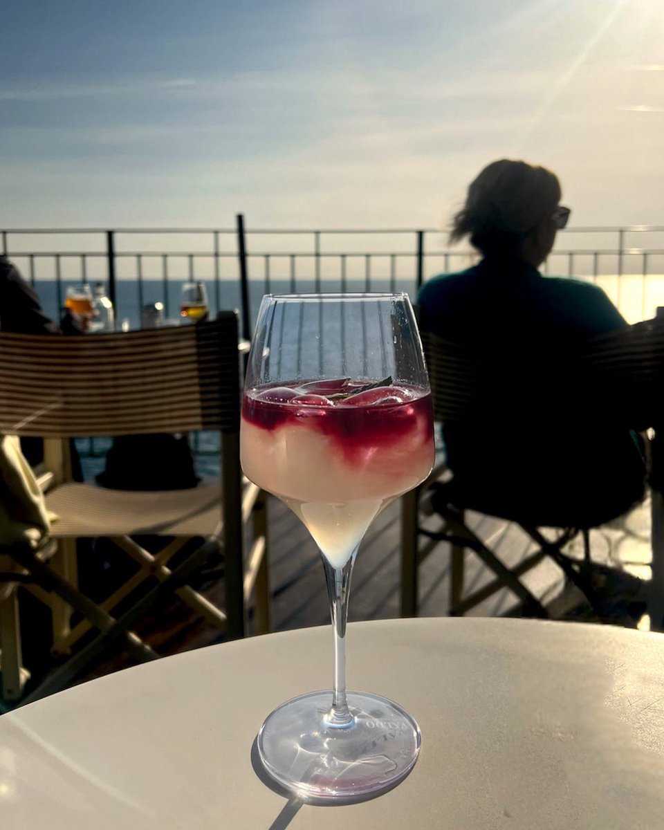 ☀️𝙵𝚛𝚎𝚜𝚌𝚑𝚒 𝚌𝚛𝚘𝚖𝚊𝚝𝚒𝚜𝚖𝚒 𝚍'𝚎𝚜𝚝𝚊𝚝𝚎☀️
#cocktail #cocktails #vernazza #cinqueterre #liguria #parco5terre #cocktailexperience #saporiitaliani #cocktaillovers #cocktailart #cocktailsforyou #cocktailstyle #italy #iloveitaly #estate #summervibes #summertime #summer