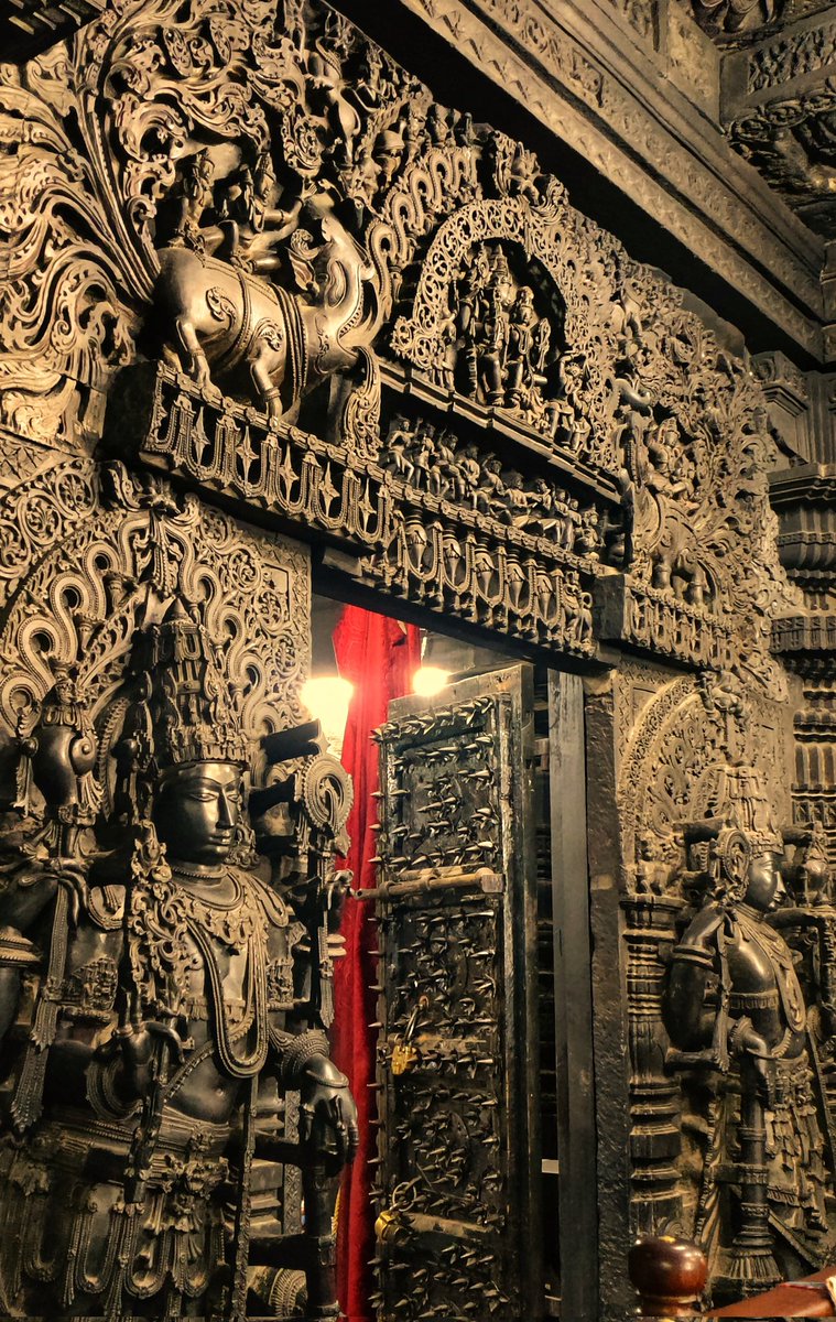 Jaya and Vijaya two dwarapalakas of Channakeshava at Belur. 

The lintel has mystic Hoysala animal makara and Narasimha avatara. 

The carvings are very rich and intricate.

#incredibleindia | #KarnatakaTourism