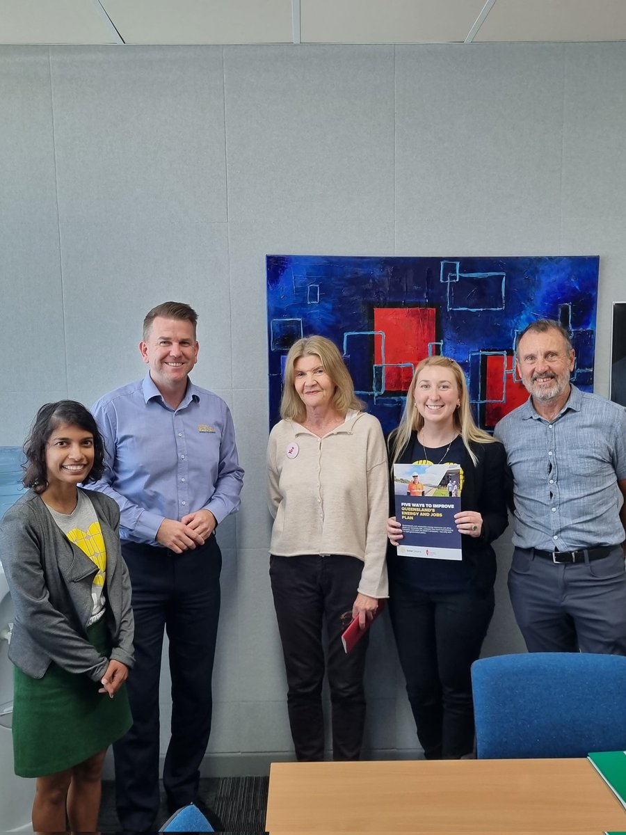 Great to meet with <a href="/JarrodBleijieMP/">Jarrod Bleijie</a> today with local constituents and Solar Citizens' volunteers Fergus and Heather. We discussed the value of Virtual Power Plants on social housing and helping more households access battery storage 🔋⚡️