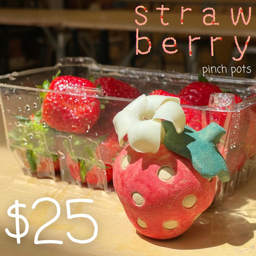 ModEnchantment's tweet image. In June comes the Strawberry Moon!🍓🌙 Join us at Fishschool Hawaii in Kaka&apos;ako for the Strawberry Moon Market on June 4th!  I&apos;ll be hosting a hand-painted berry tote bag pop-up workshop.  You can also make a cute strawberry pot with some of Fishschool&apos;s other fine instructors!