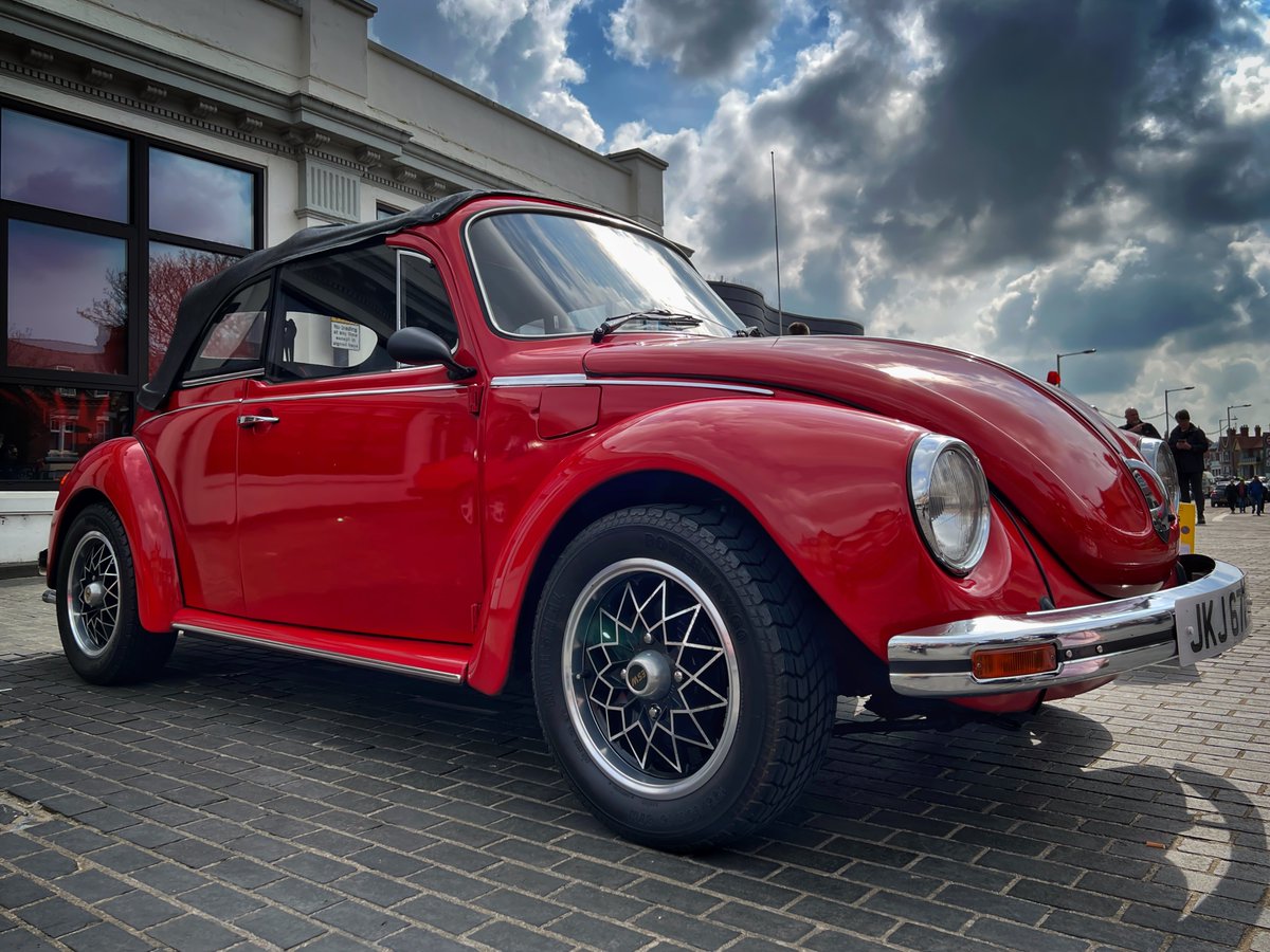 when I got back to the Rover, this cute little Beetle convertible had parked next to us

Downloads, prints etc available from the full Race The Waves gallery on pmhimages.com

#VW, #Volkswagen #Beetle #carenthusiasts #RaceTheWaves #petrolheads
#classiccarphotography