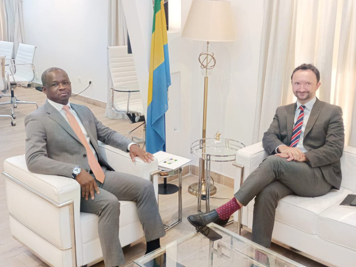 Le 30 Mai 2023, le Ministre des Affaires Etrangères S. E <a href="/HermanImmongaul/">Hermann Immongault</a> a reçu en audience le Haut Commissaire UK au Gabon. Ils ont échangé sur la coopération entre le Gabon et le Royaume Uni, les perspectives de leur renforcement dans le cadre bilatéral, multilatérale.