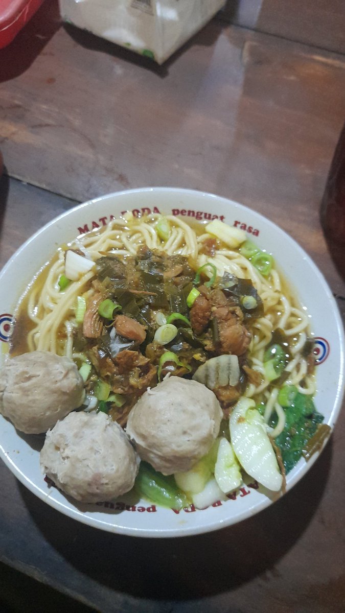 nvbeii's tweet photo. @saturbn Adu mie ayam wkwkwk https://t.co/pl3AhQ9r2I