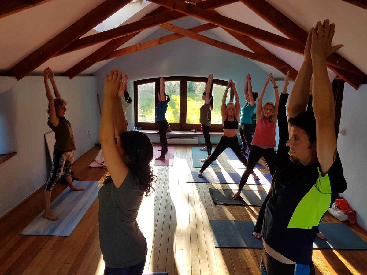 Yoga for beginners ~ 5 week course
Wednesdays 7.45 – 9.15 pm
Starting 28th June 2023
£40

Email karen.patterson57@gmail.com to book your place. 

Full details here: fb.me/e/Ajj9I35A

#yoga #somerset #yogainsomerset #beginnersyoga #yogaforbeginners #milverton #neartaunton