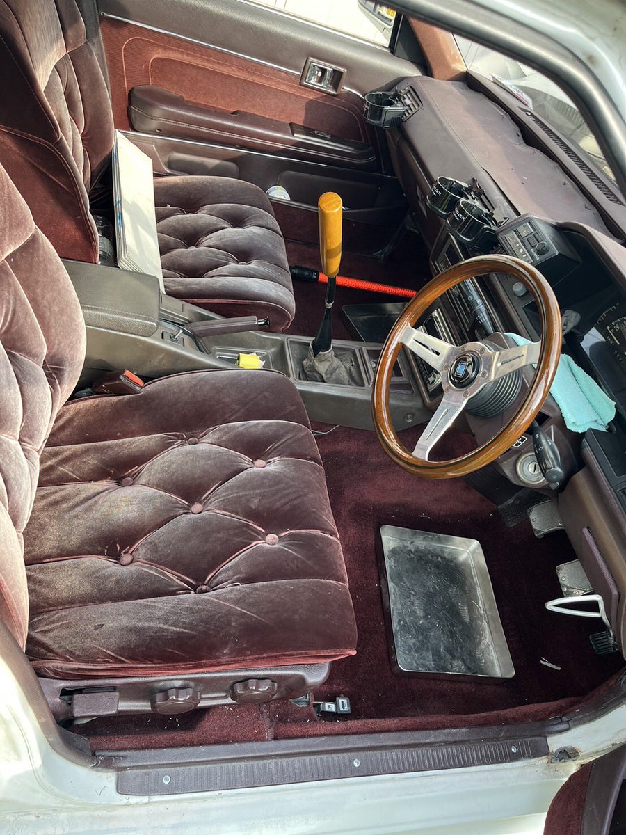 r_k_4649's tweet photo. 売!95万!相模原から71 クレスタ載せ替え5速
エンジン調子良LSDが入ってます
81クレスタ顔面12クラウンヒロキット
フルパテ(埋め一部割れ有)
ホイールは転がしに変わります
ブーメランアンテナ、ボンスク、車内小物類取り外します
マフラーは違うものに変わります
車検6月5日
RTして頂けると幸いです🙇‍♂️ https://t.co/liBahBAuv1