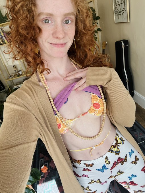 Wanna go swimming with me? https://t.co/D67lf77oIH