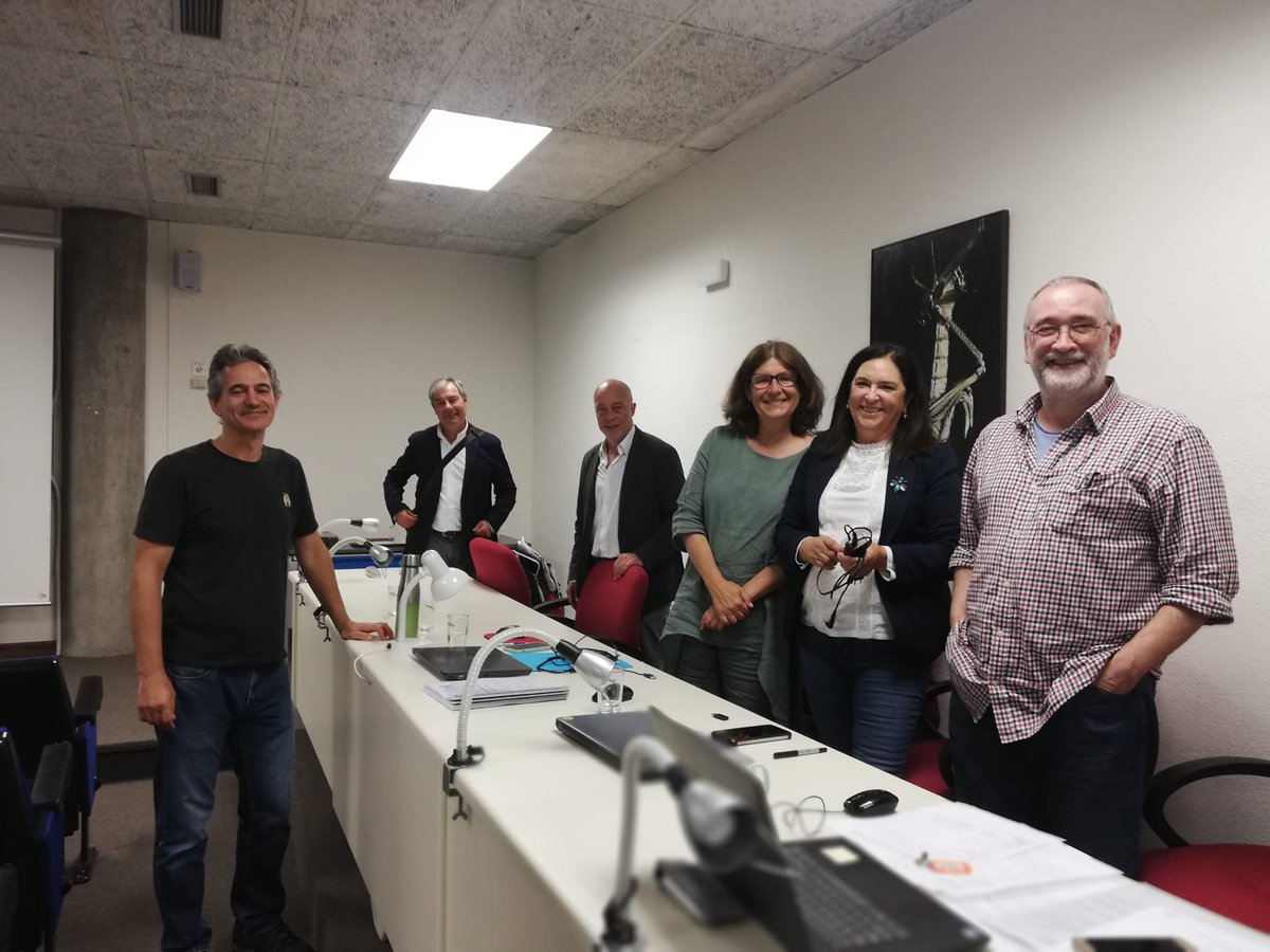 Ecología UAM (@ecologiauam) on Twitter photo ¡Estamos de enhorabuena! Los últimos días nos han dejado un nuevo doctor y dos nuevos profesores titulares en el Departamento. Felicidades a Francisco Martín Azcárate (<a href="/FMAzcarate/">Francisco M Azcárate</a>), Adrián Barrero (<a href="/adri_bd84/">Adrian Barrero Diego</a>) y Eduardo Tomás Mezquida por sus logros.
¡Suma y sigue! ¡Estamos de enhorabuena! Los últimos días nos han dejado un nuevo doctor y dos nuevos profesores titulares en el Departamento. Felicidades a Francisco Martín Azcárate (<a href="/FMAzcarate/">Francisco M Azcárate</a>), Adrián Barrero (<a href="/adri_bd84/">Adrian Barrero Diego</a>) y Eduardo Tomás Mezquida por sus logros.
¡Suma y sigue!