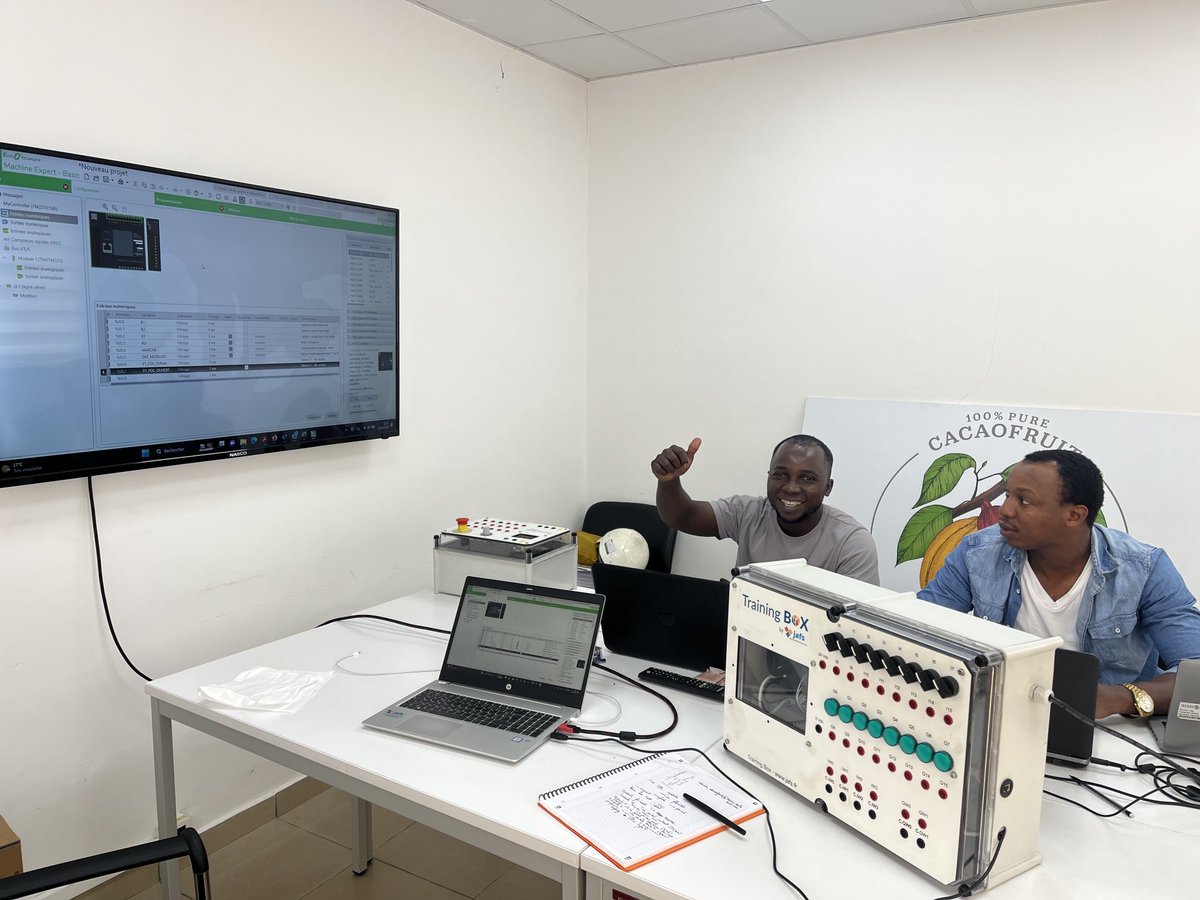 JAFS_Group's tweet photo. Formation programmation en cours chez notre client à Abidjan en partenariat avec SIP INDUSTRY #automation #abidjan ⁦@JAFS_Group⁩ https://t.co/Ow3JLrakZg