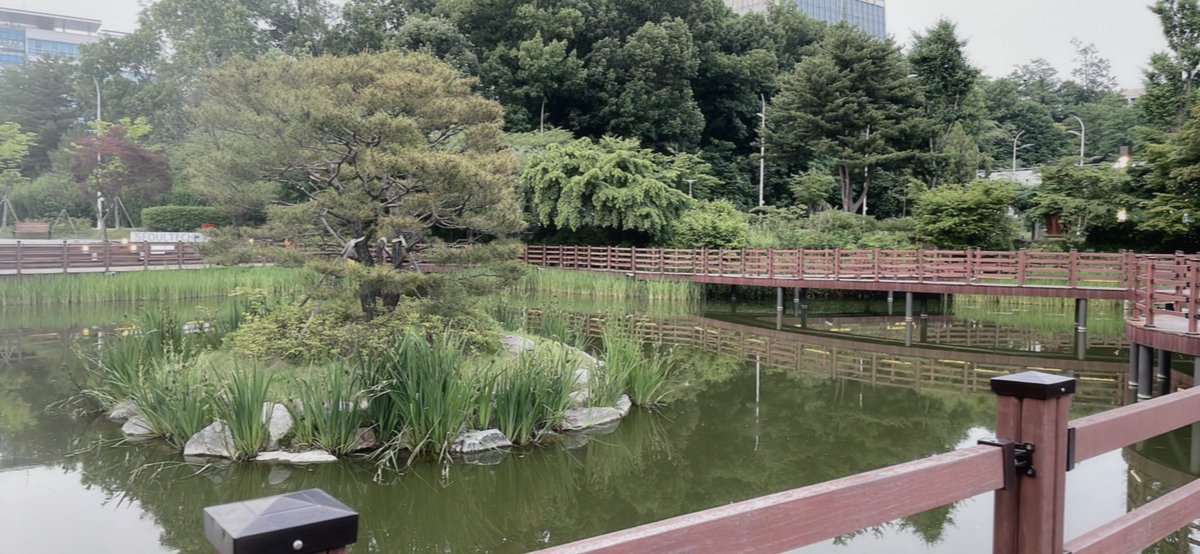 chachya_readybe's tweet photo. 호수는 맘에드는 학교... https://t.co/yg1bCtduvc