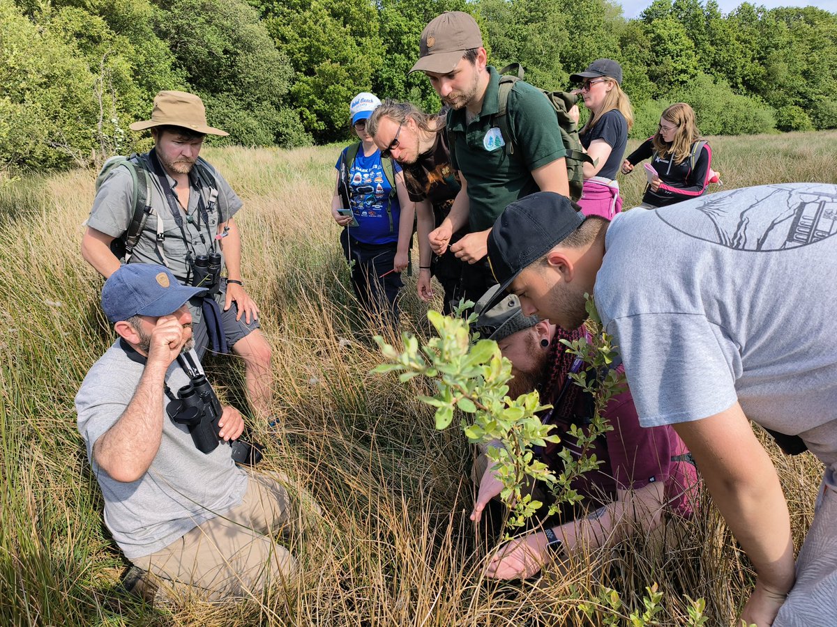 LynEvans2's tweet photo. This was such a fun and rewarding event that it was such a privilege to be a part of. From water vole surveys to cooking on the campfire there was never a dull moment. Massive thank you to @CefnGarthenor, @INCCymru and @BridgendCollege Conservation Volunteers. https://t.co/J07s6G9VCz